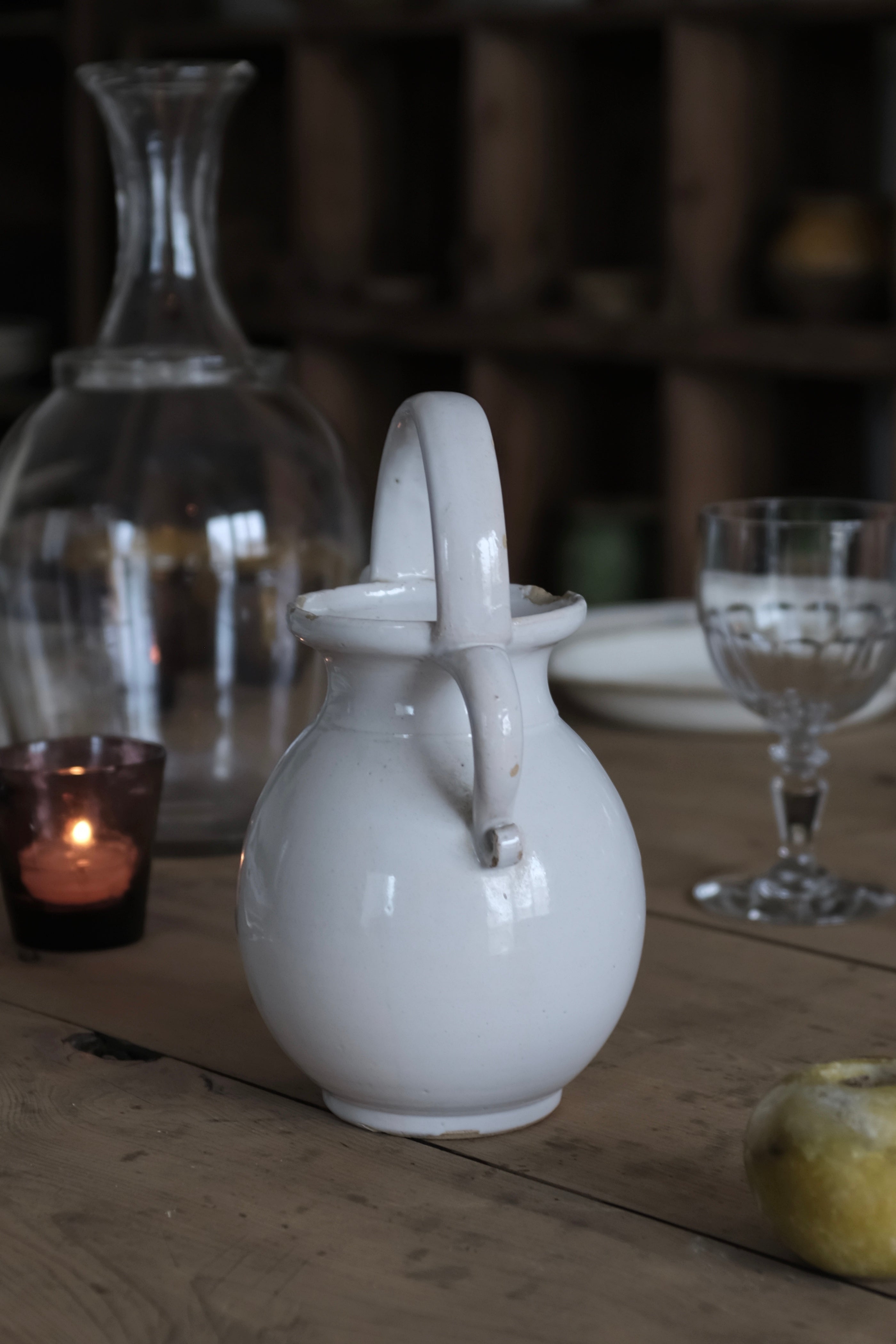 French Antique Provence Pitcher "Gargoulette" / フランス アンティーク 白錫釉 水差し ピシェ 23564, French Antique Faience Pitcher,- ambiant