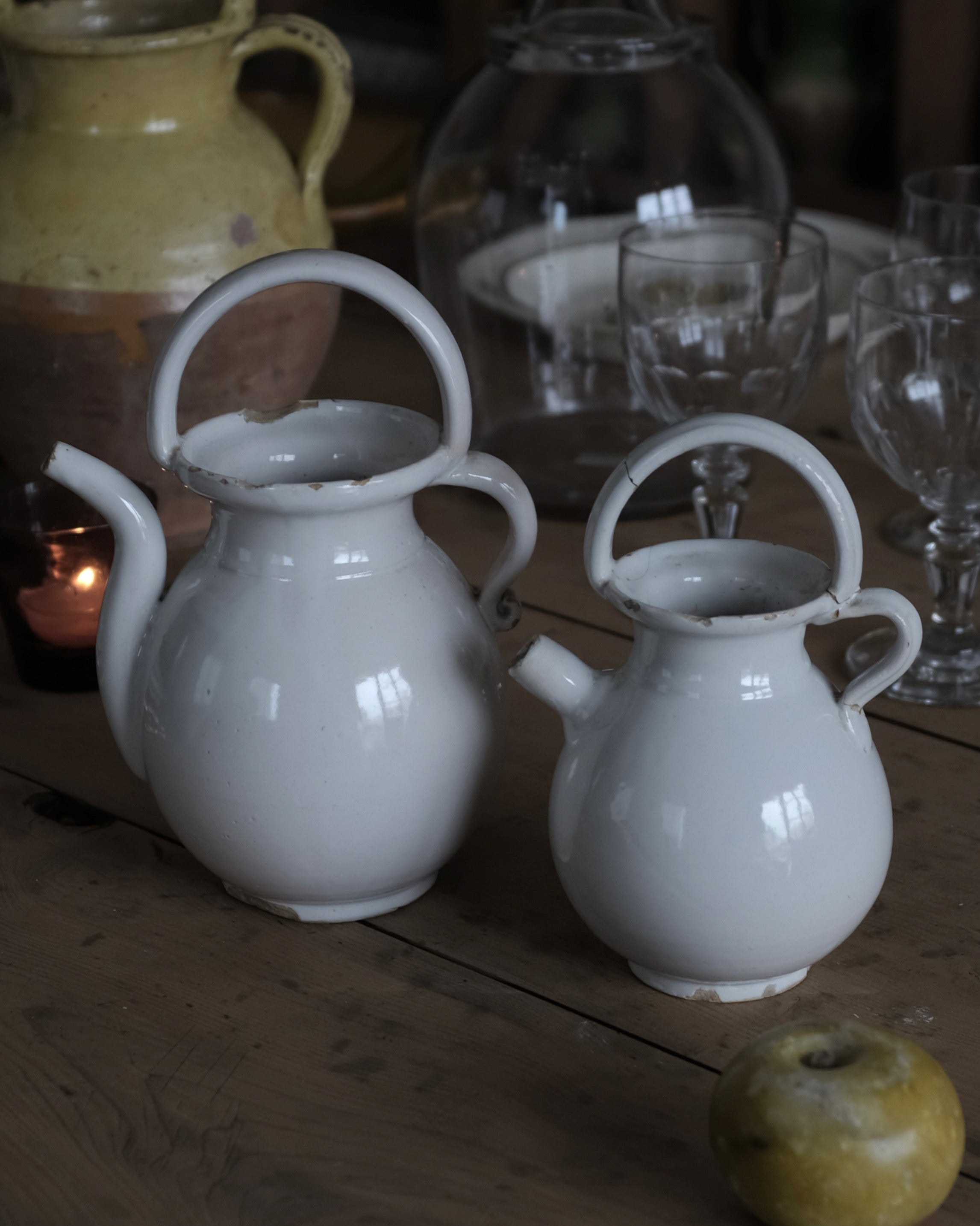 French Antique Provence Pitcher "Gargoulette" / フランス アンティーク 白錫釉 水差し ピシェ 23564, French Antique Faience Pitcher,- ambiant