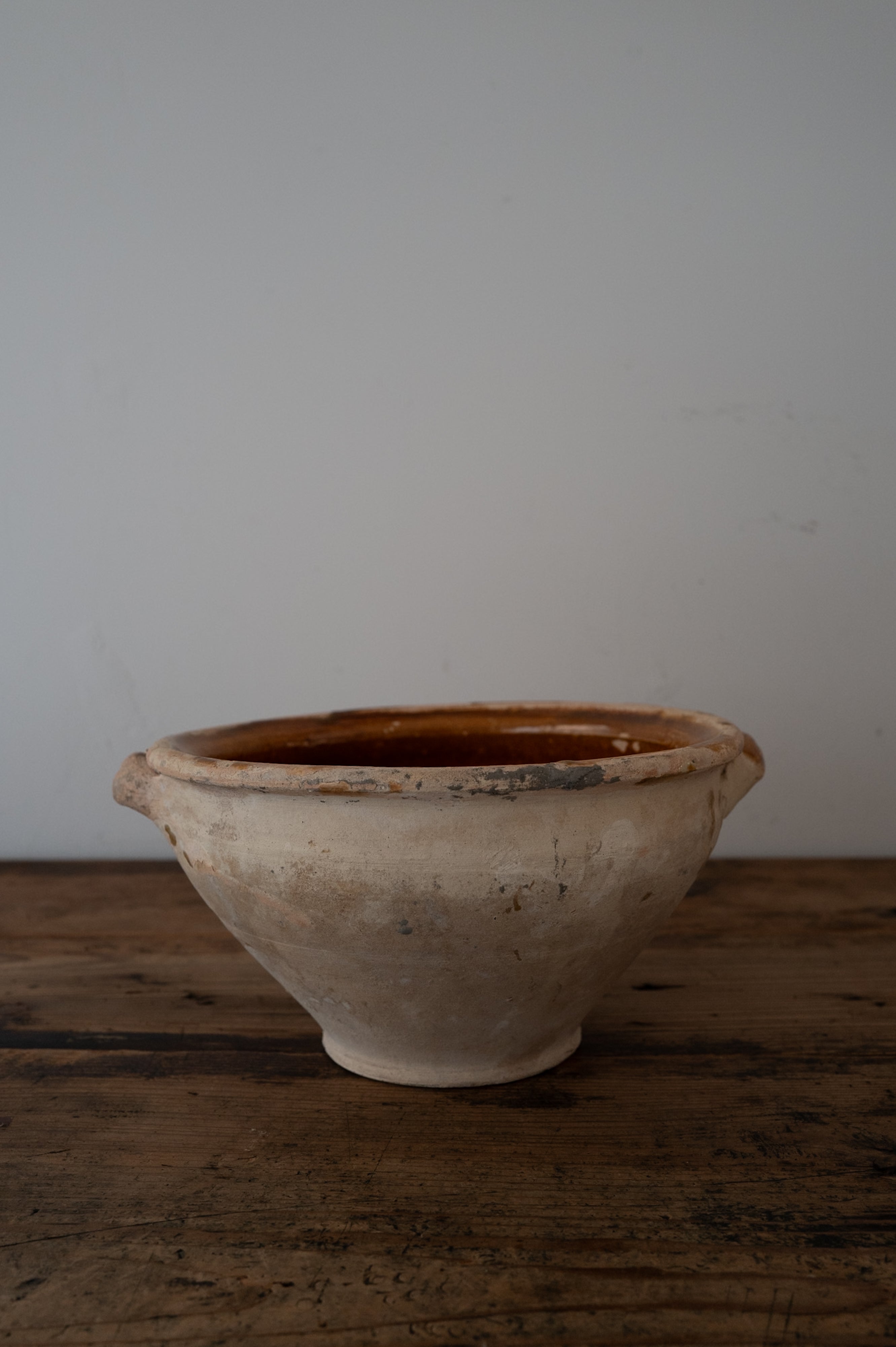 19th Century Italy Puglia Grottaglie Yellow Glazed Bowl AN-24149