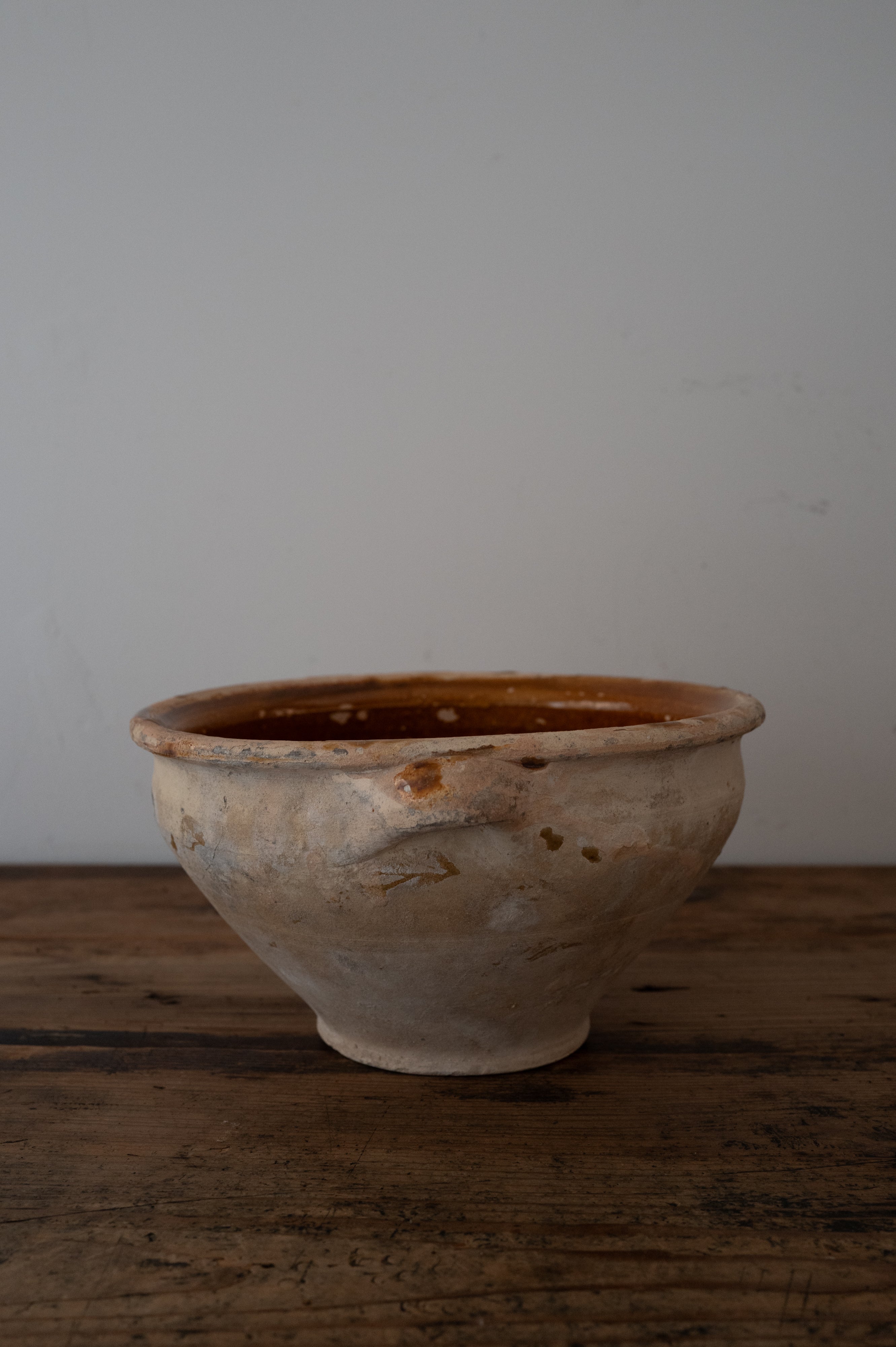 19th Century Italy Puglia Grottaglie Yellow Glazed Bowl AN-24149