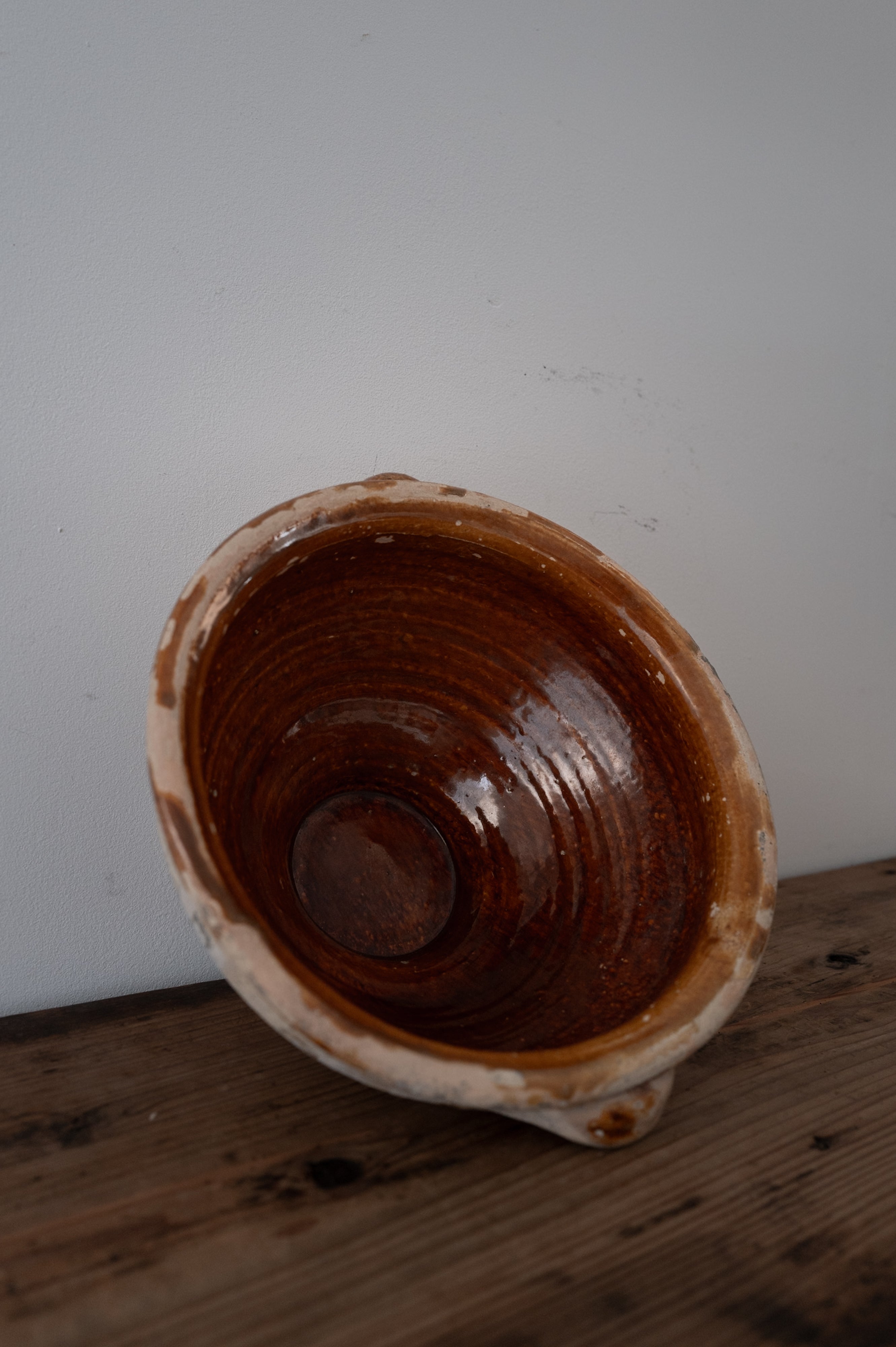 19th Century Italy Puglia Grottaglie Yellow Glazed Bowl AN-24149