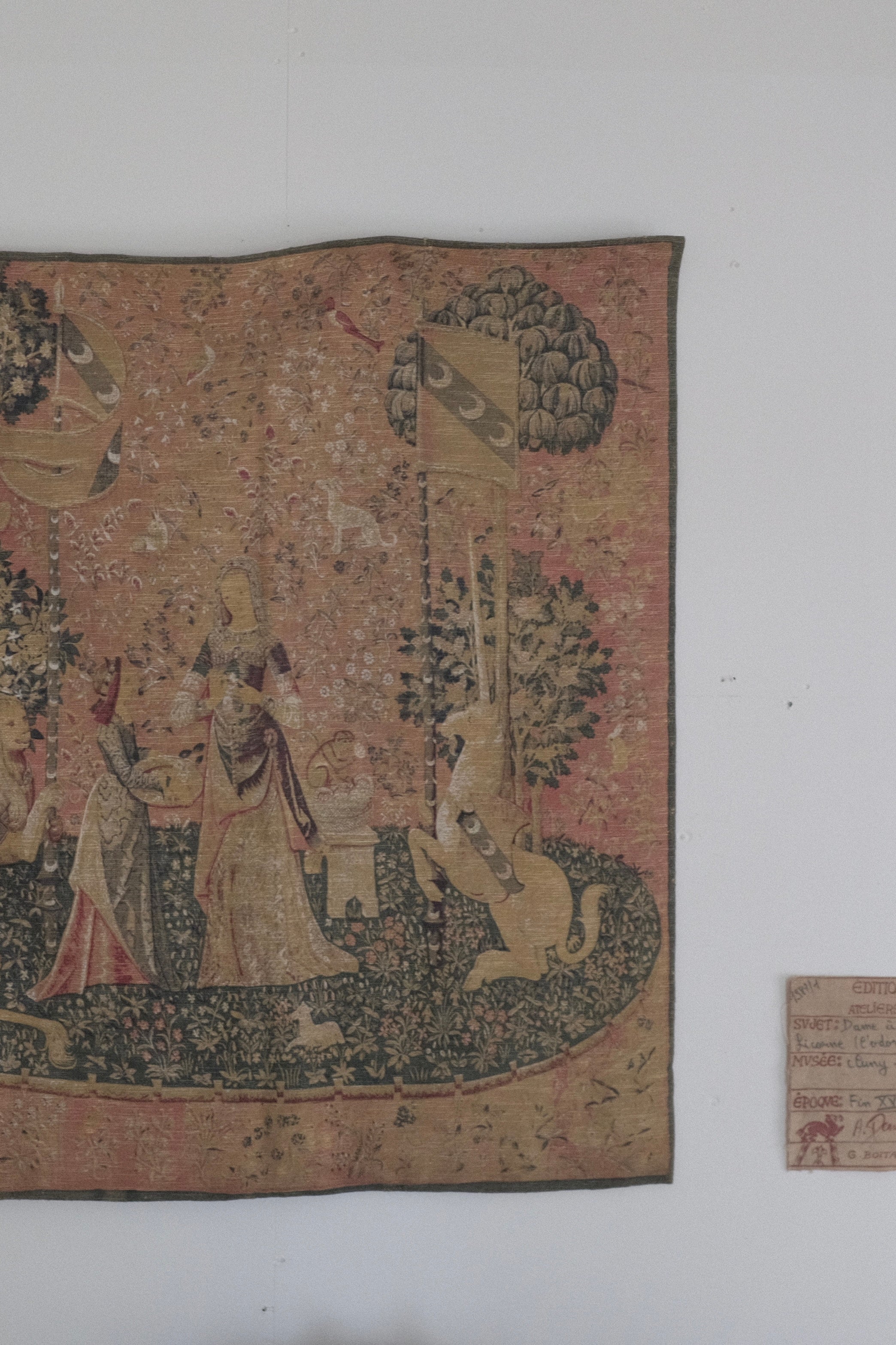  Tapestry  &quot;La Dame à la licorne -l&#39;odorat-&quot;, ,- ambiant