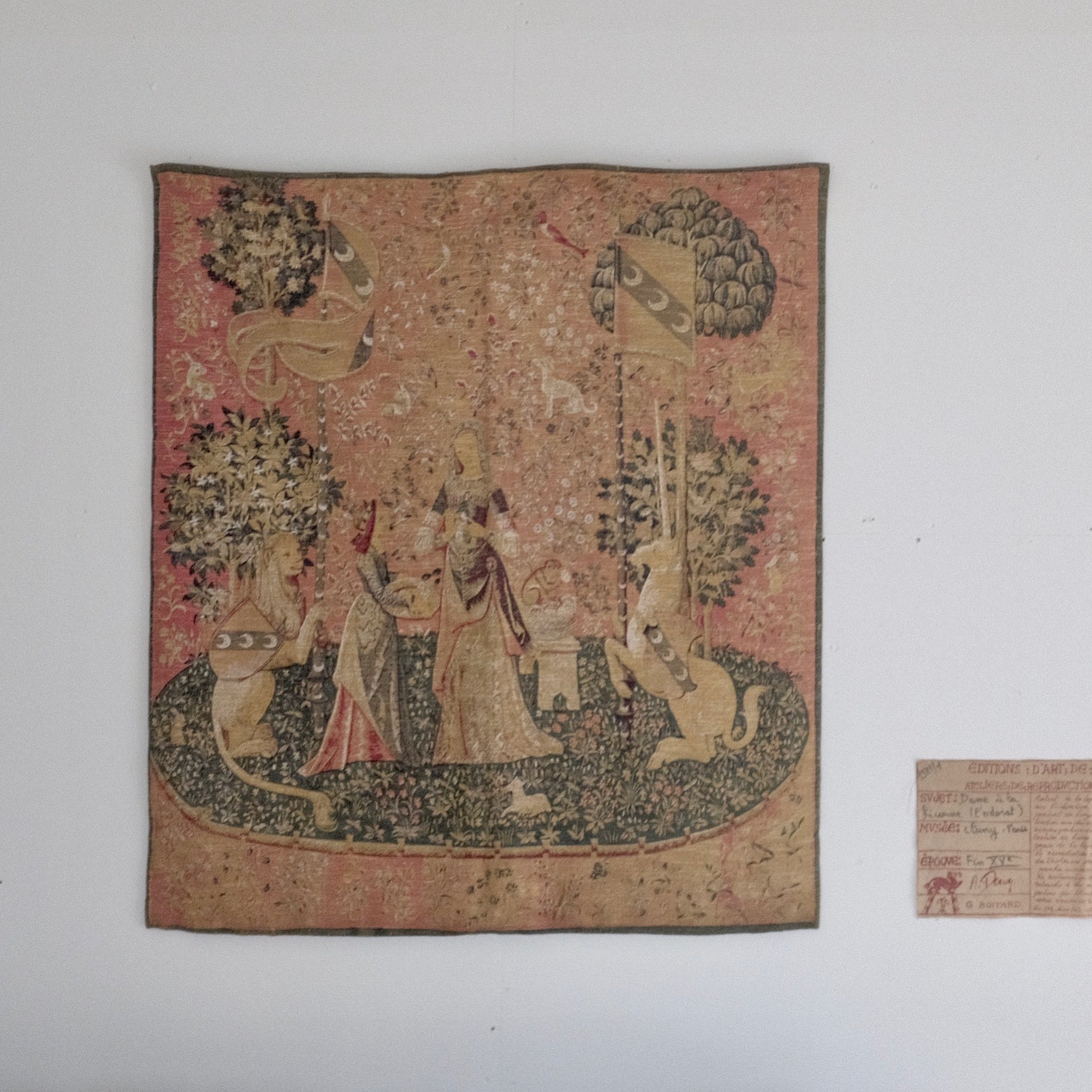  Tapestry  "La Dame à la licorne -l'odorat-", ,- ambiant